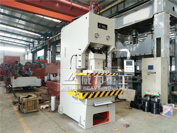 160噸液壓沖床圖片