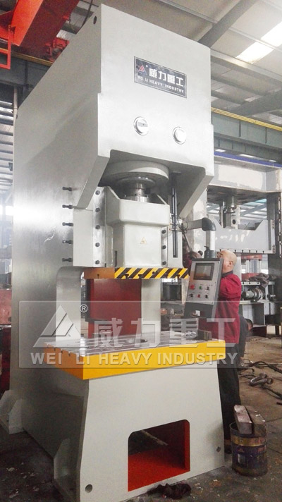 200噸液壓沖孔機