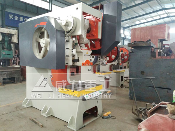 100噸深喉800沖床