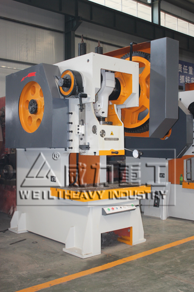 200噸曲柄壓力機