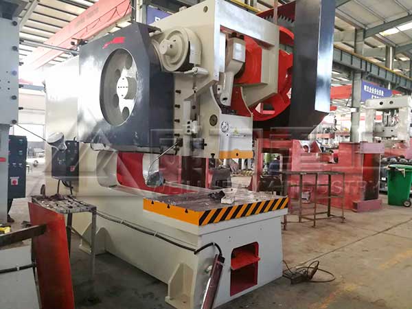 200噸沖床廠家現貨