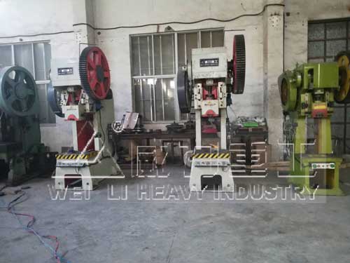 湖州客戶沖床生產現場圖