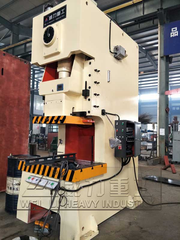 200噸氣動沖床_JF21-200T氣動