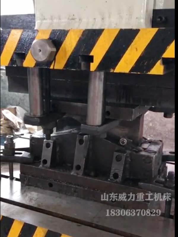 汽車配件沖壓細節圖