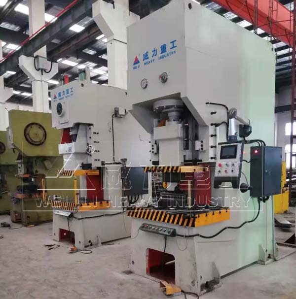 山東威力重工液壓沖床