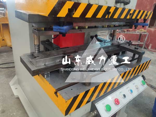 沖床模具安裝調整