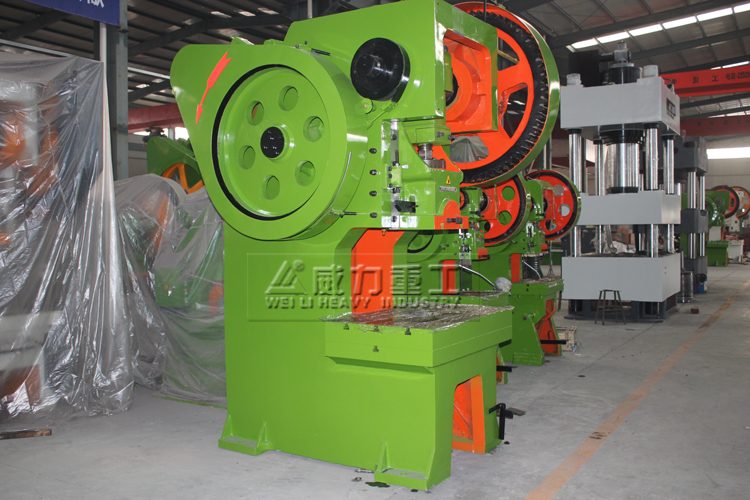 JB21開式固定臺深喉口沖壓機床(沖床)車間現場訂購10噸,40噸,63噸,100噸選山東沖床廠