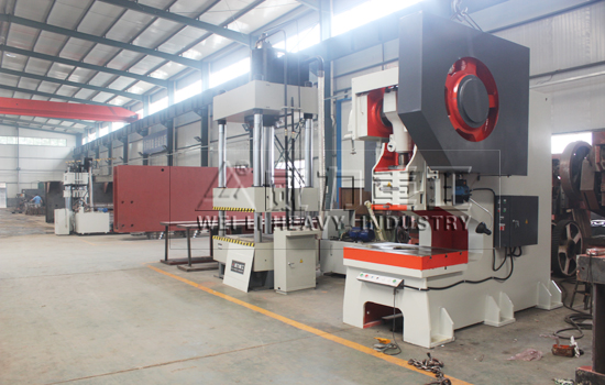 山東沖床廠200噸沖壓機床多少錢一臺